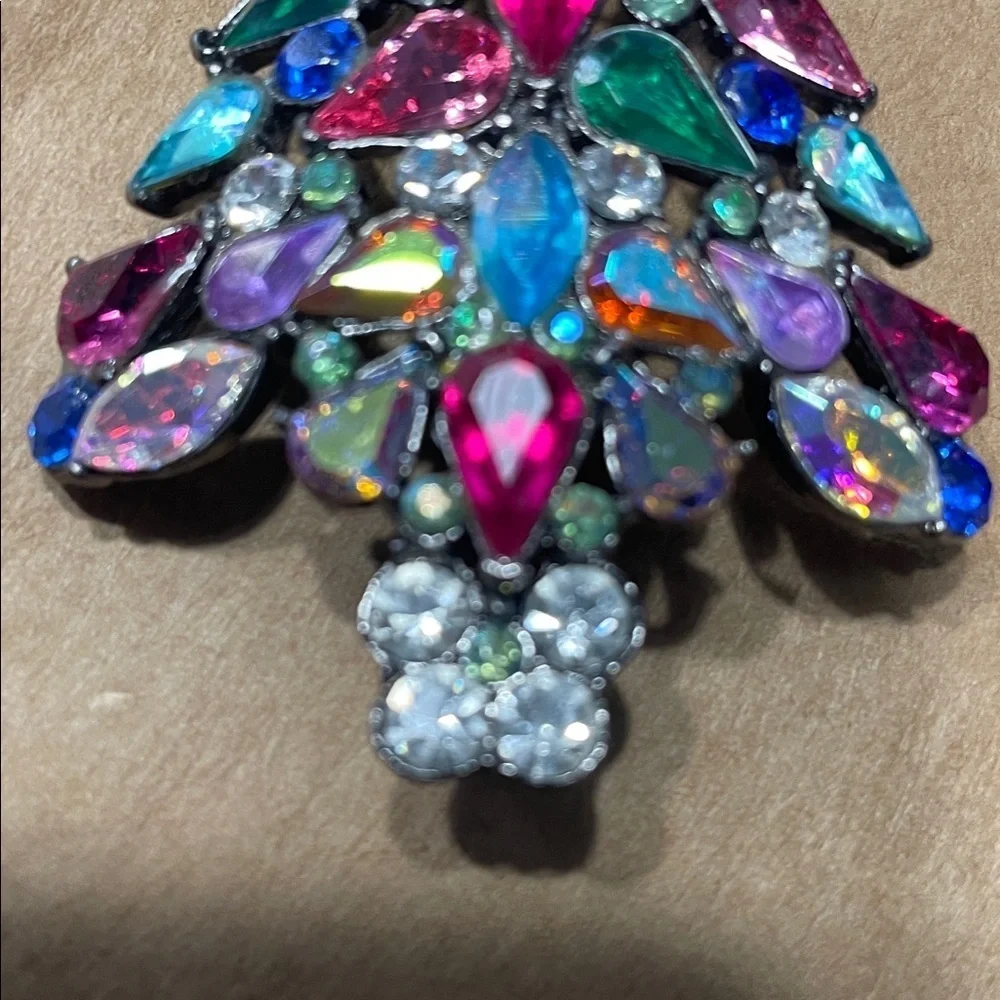 Vintage Avon Colorful Rhinestone Christmas Tree Brooch